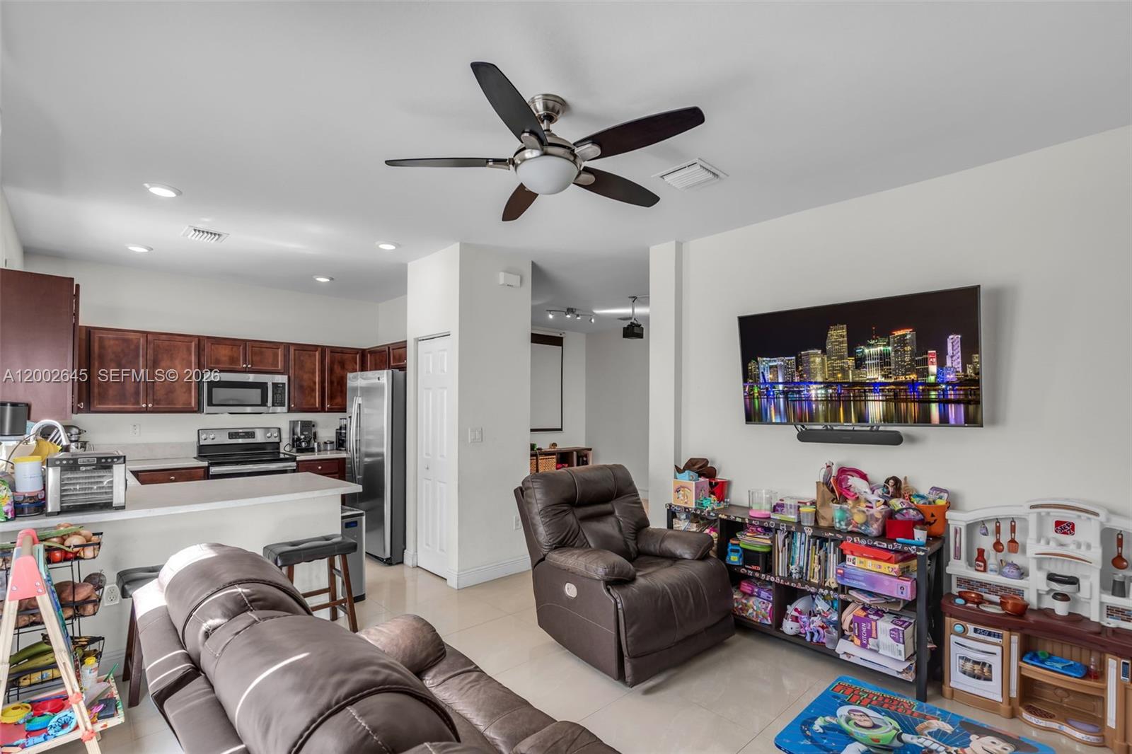 AQUABELLA SECTION ONE - Residential