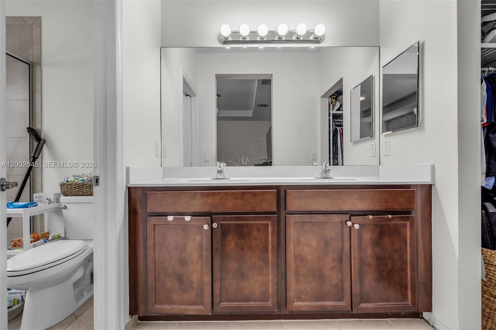 AQUABELLA SECTION ONE - Residential