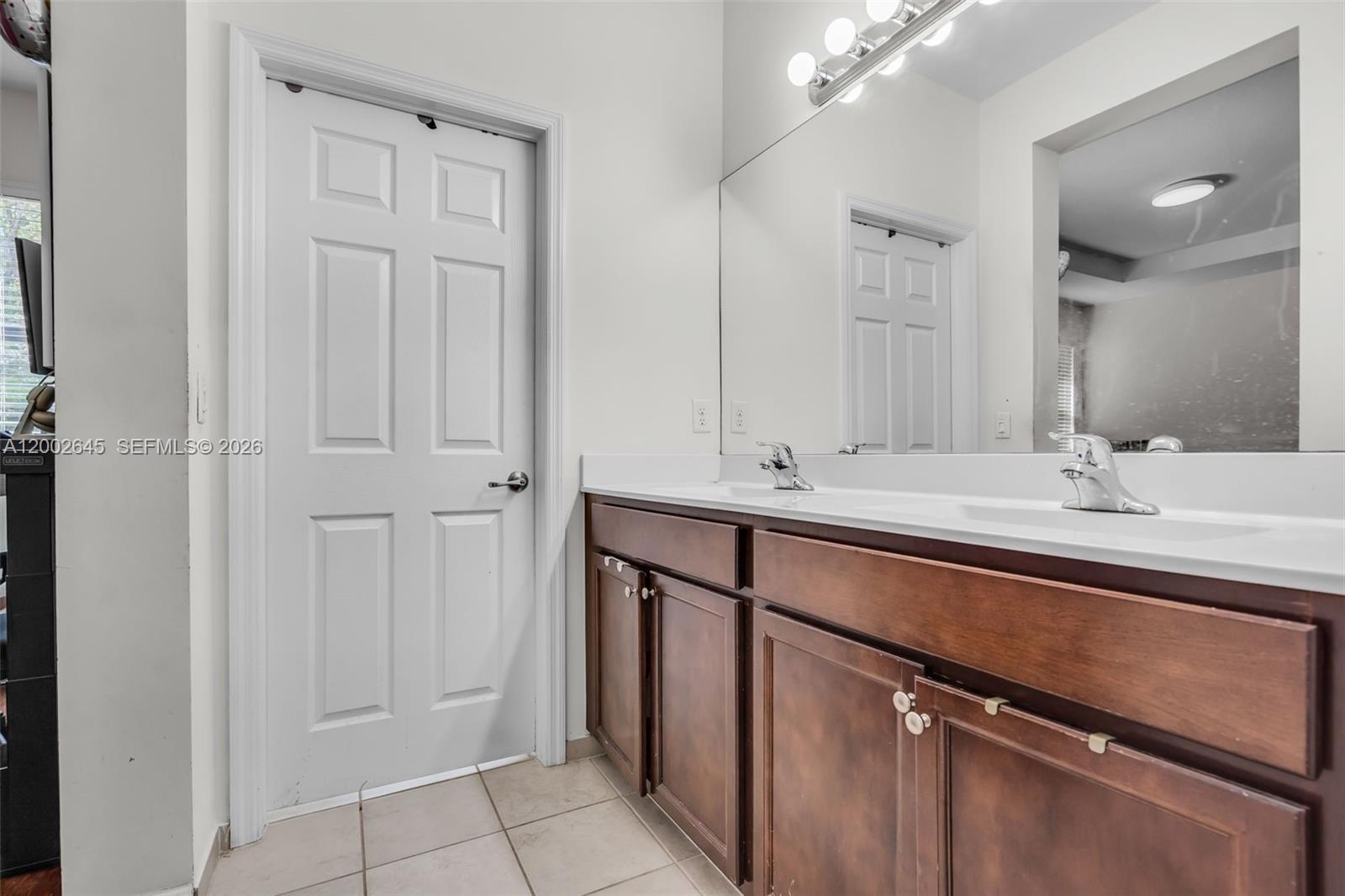 AQUABELLA SECTION ONE - Residential