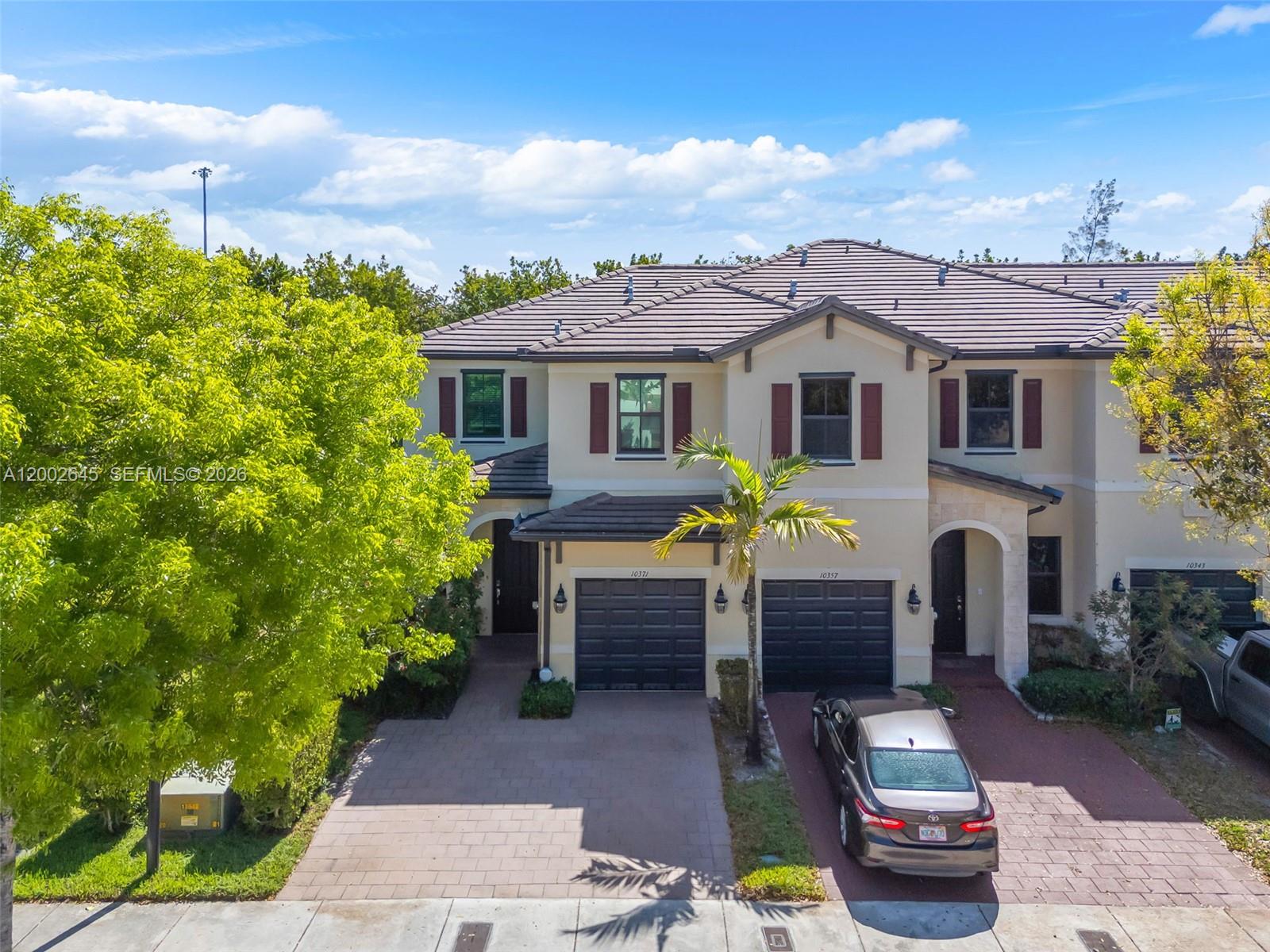 AQUABELLA SECTION ONE - Residential