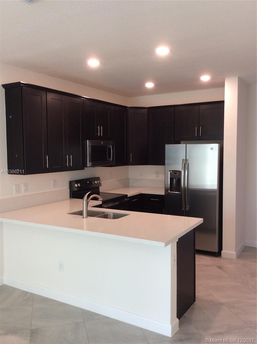 FLAVOR PICT TOWNHOMES PUD - Residential Lease