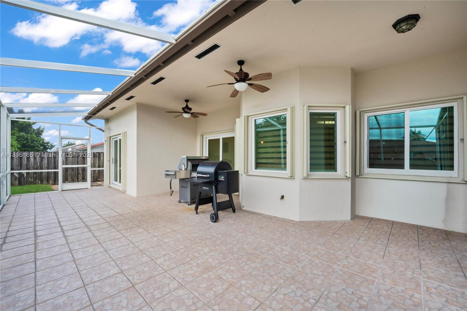 LANDING SOUTH - Residential