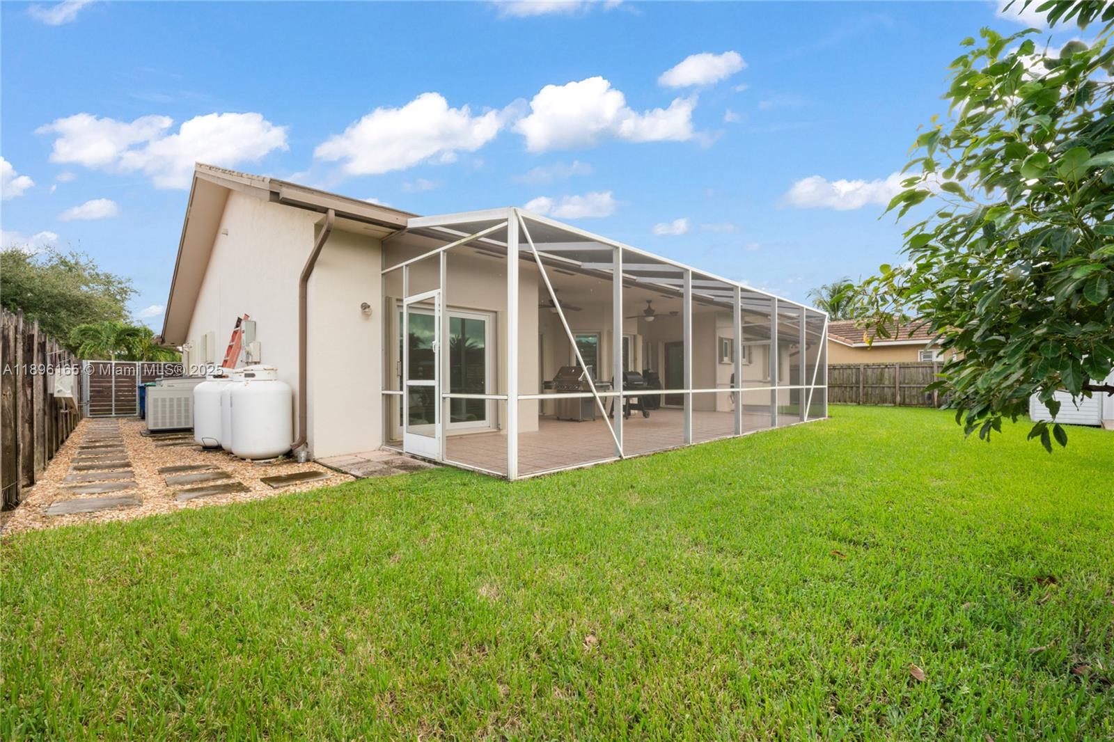 LANDING SOUTH - Residential