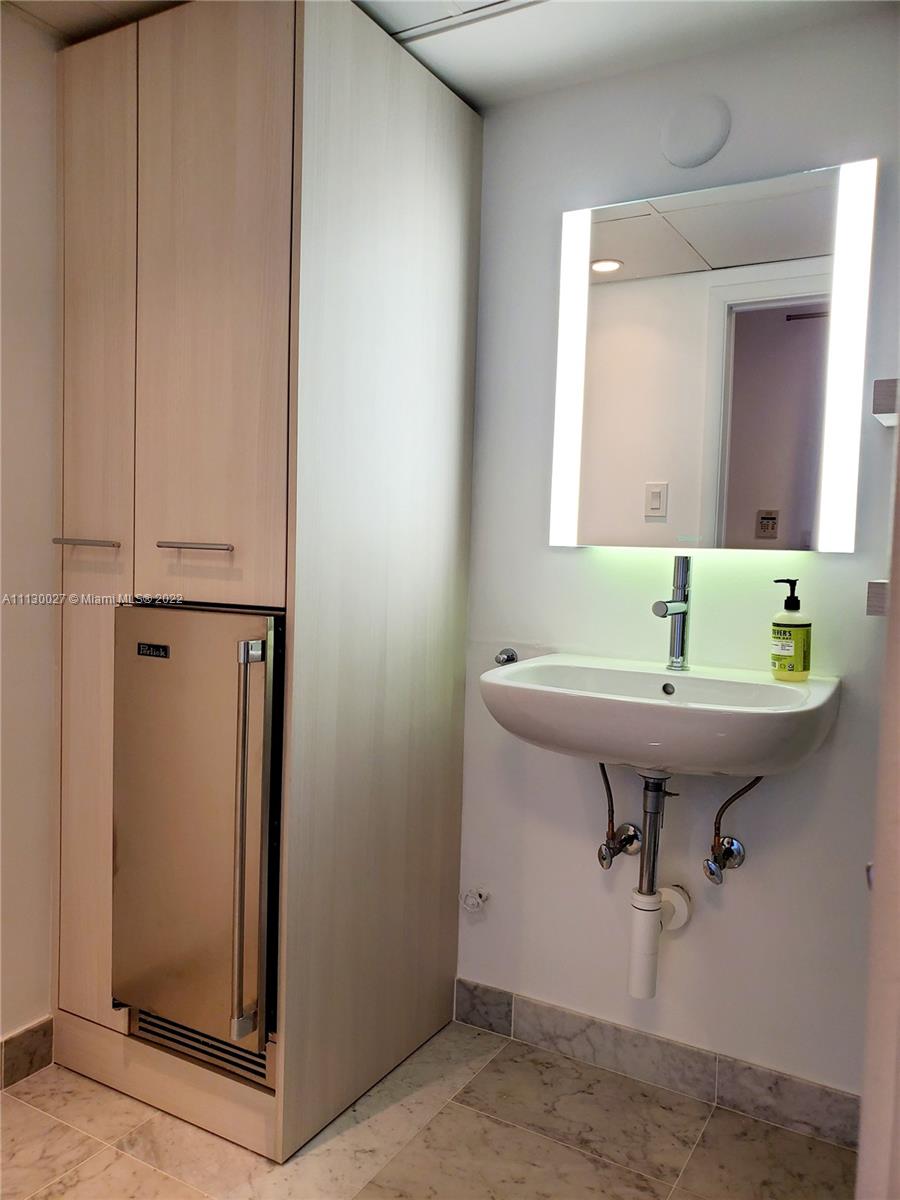 AZURE CONDO - Residential