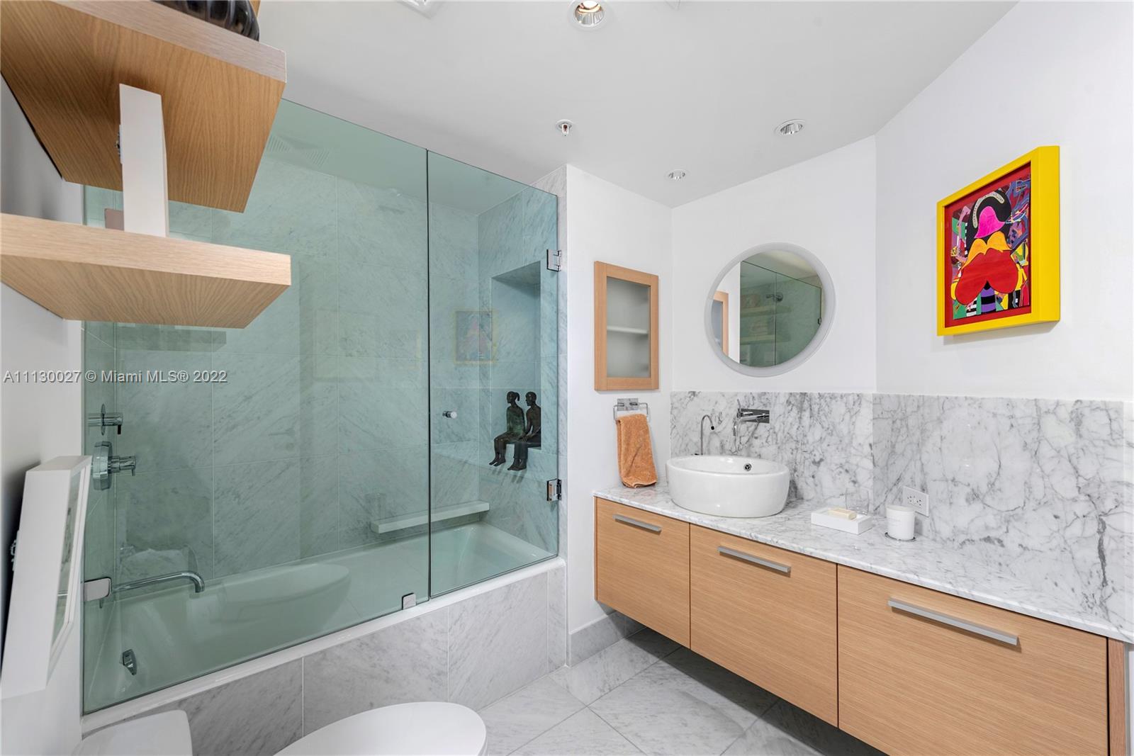 AZURE CONDO - Residential