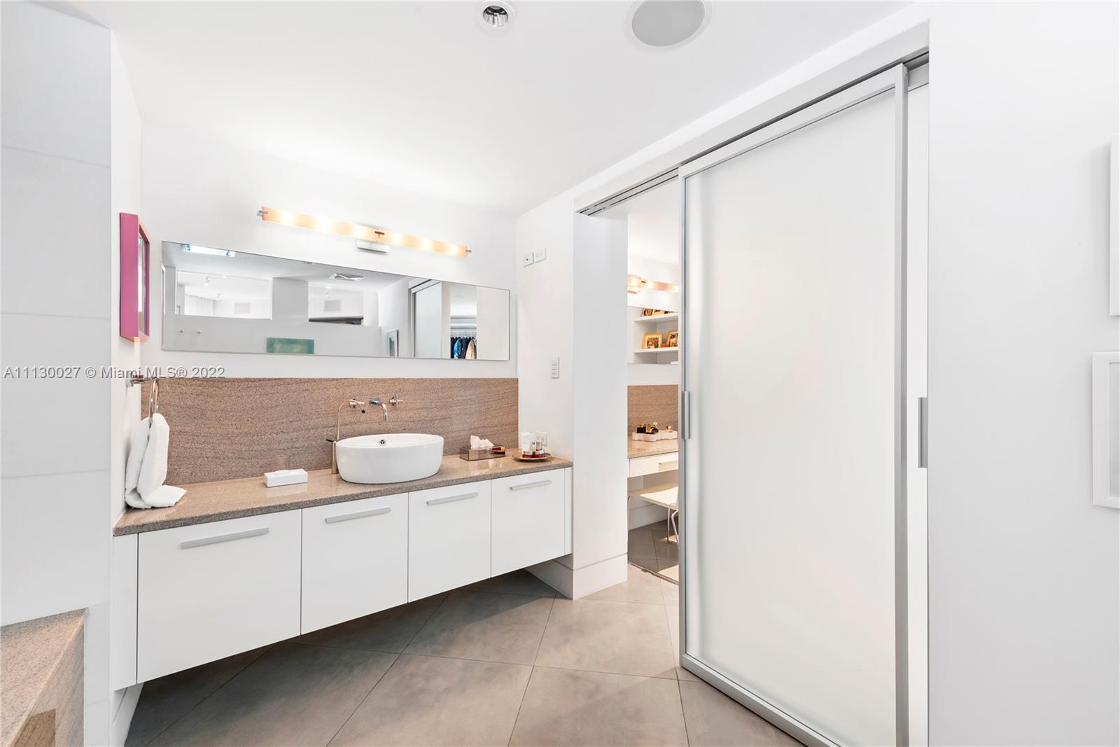 AZURE CONDO - Residential