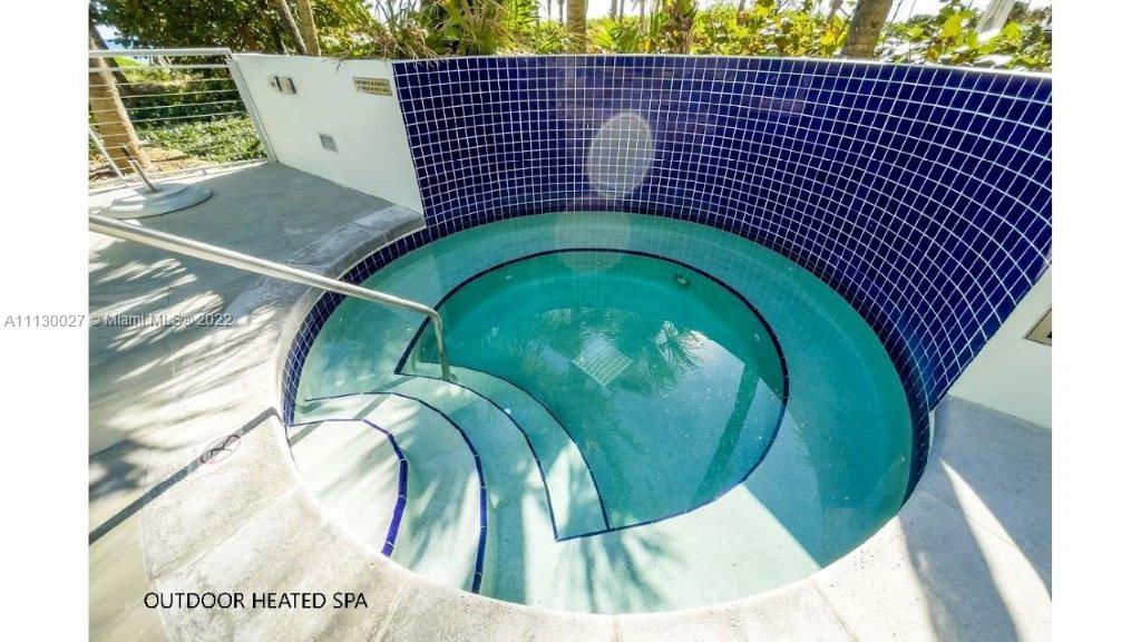 AZURE CONDO - Residential