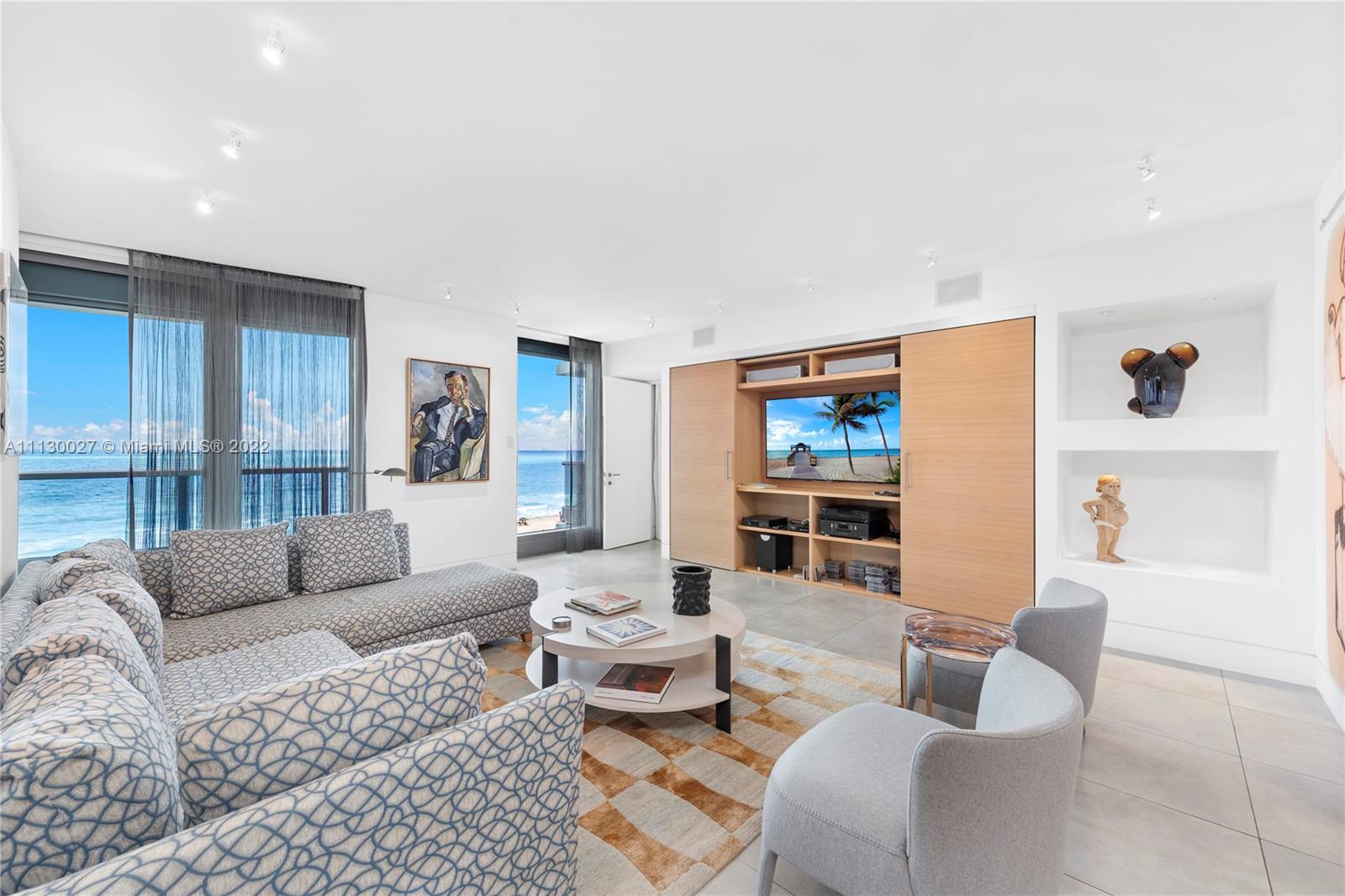 AZURE CONDO - Residential