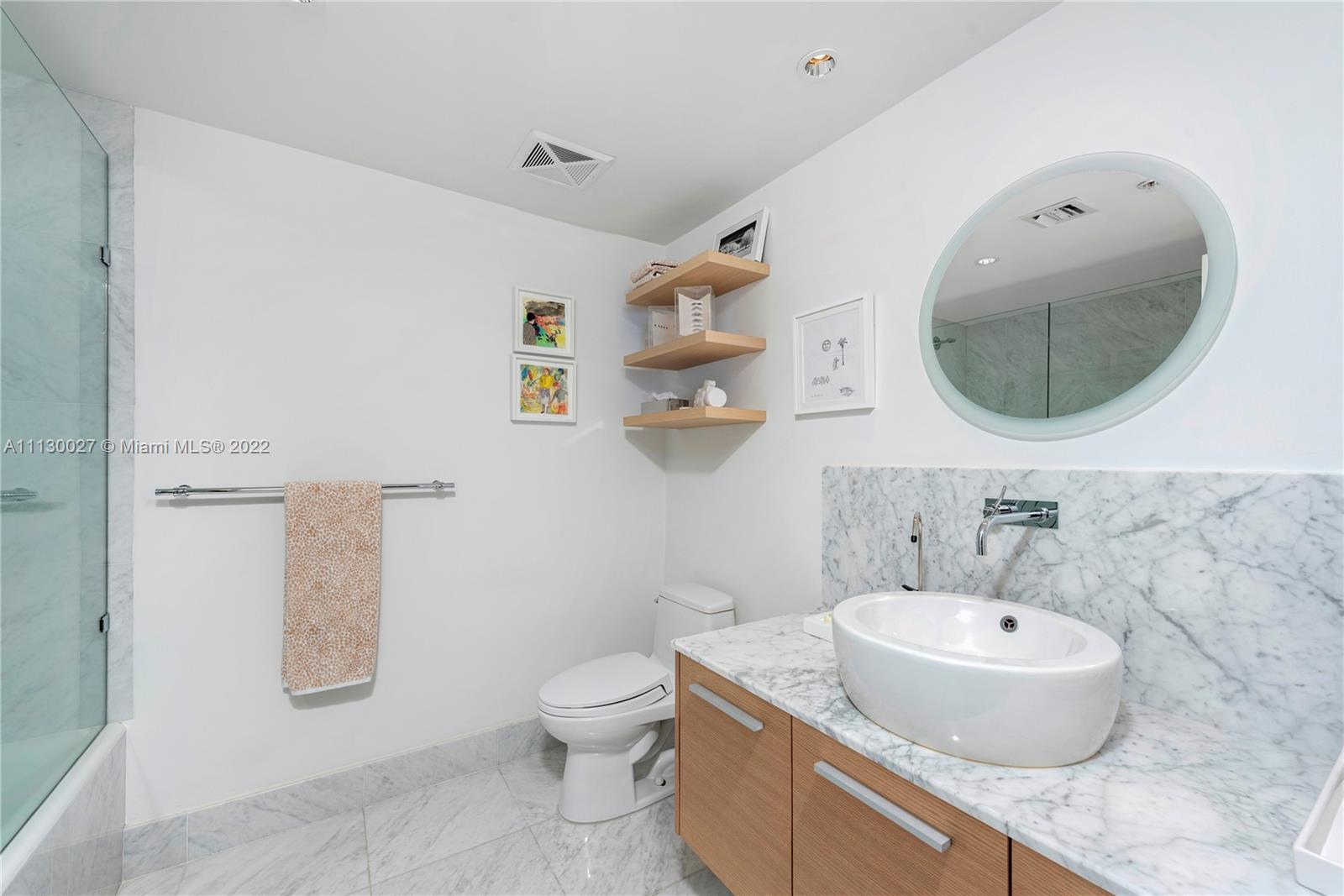 AZURE CONDO - Residential