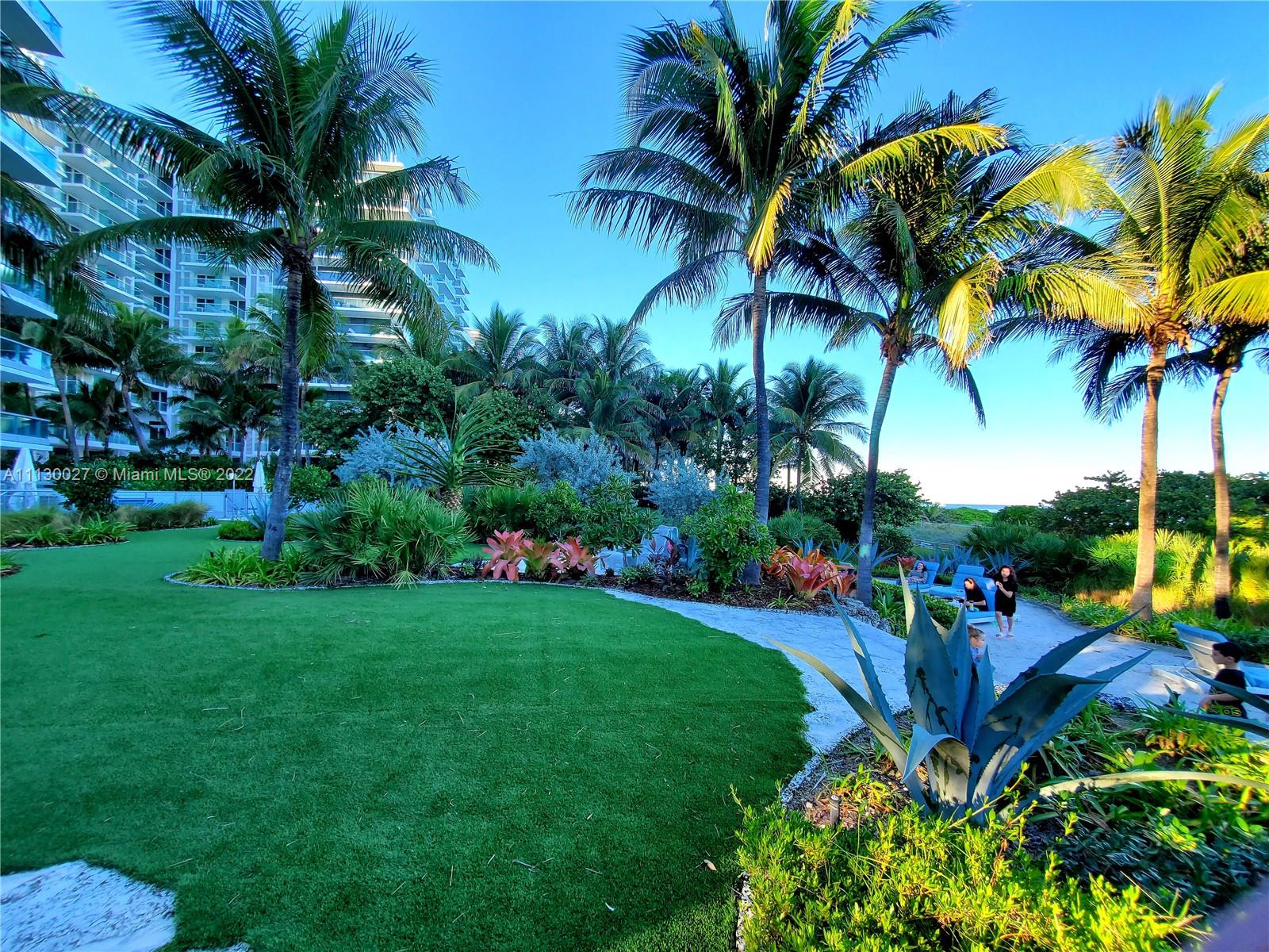 AZURE CONDO - Residential