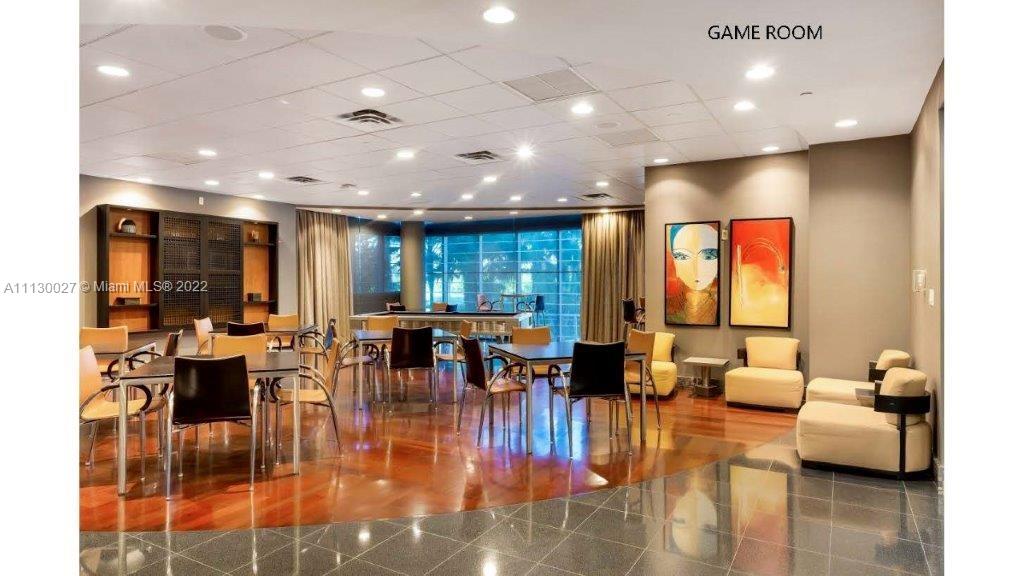 AZURE CONDO - Residential