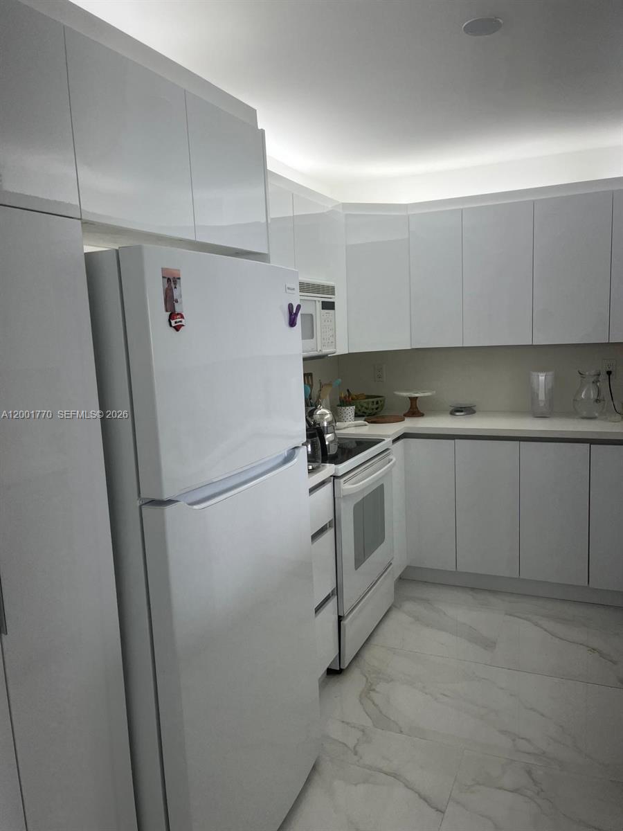 ARLEN HOUSE EAST CONDO - Residential Lease