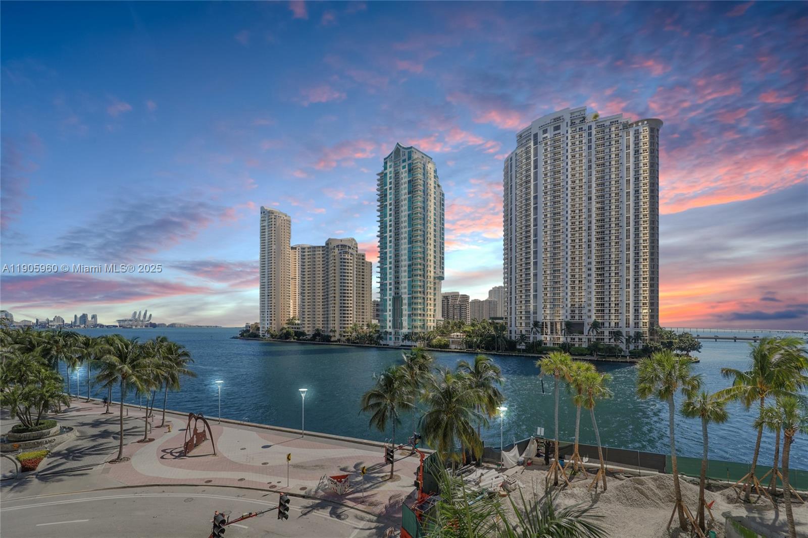 MET 1 CONDO - Residential