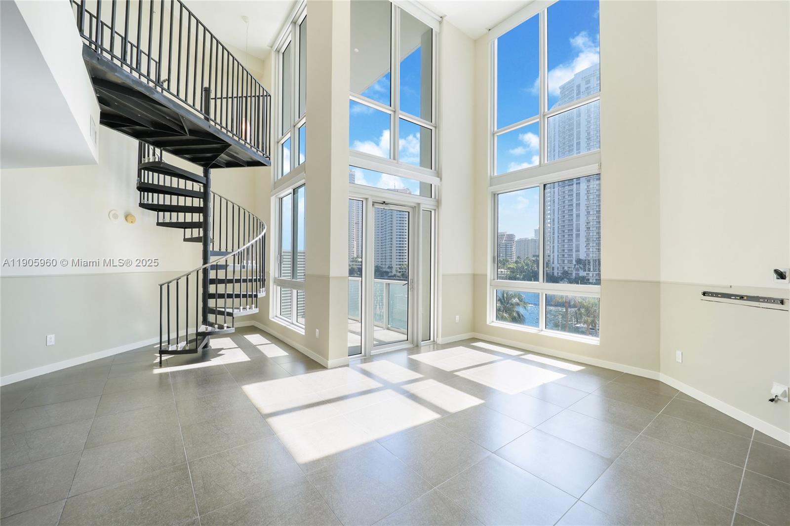 MET 1 CONDO - Residential