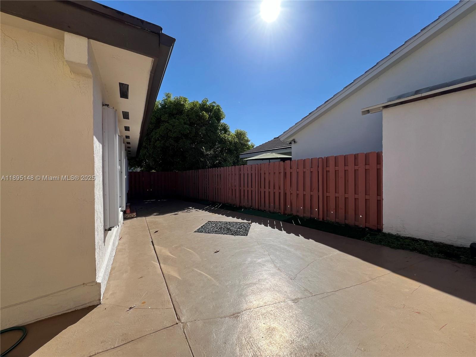 SHOMA HOMES AT KENDALL - Residential