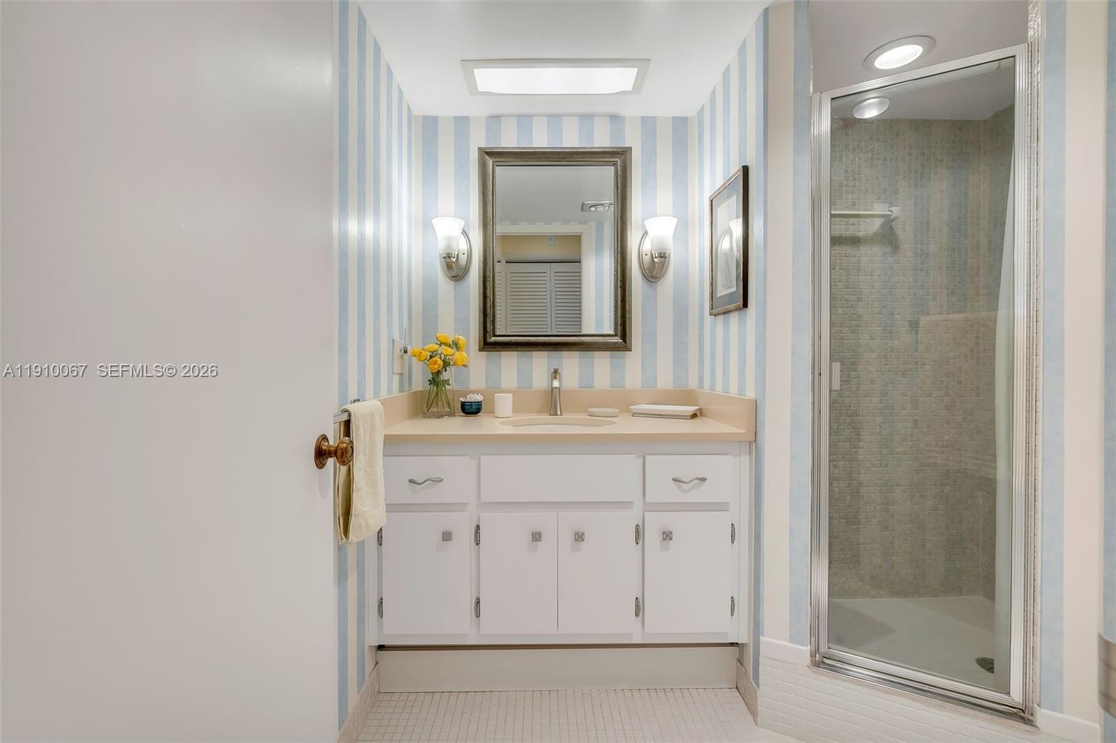 STARLITE CONDO - Residential