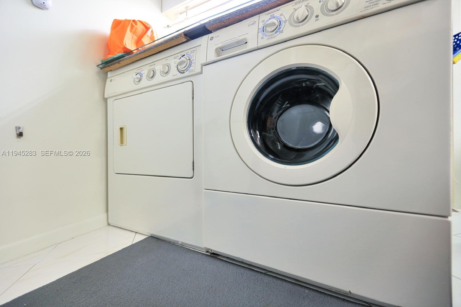 LAKES OF CARRIAGE HILLS - Residential