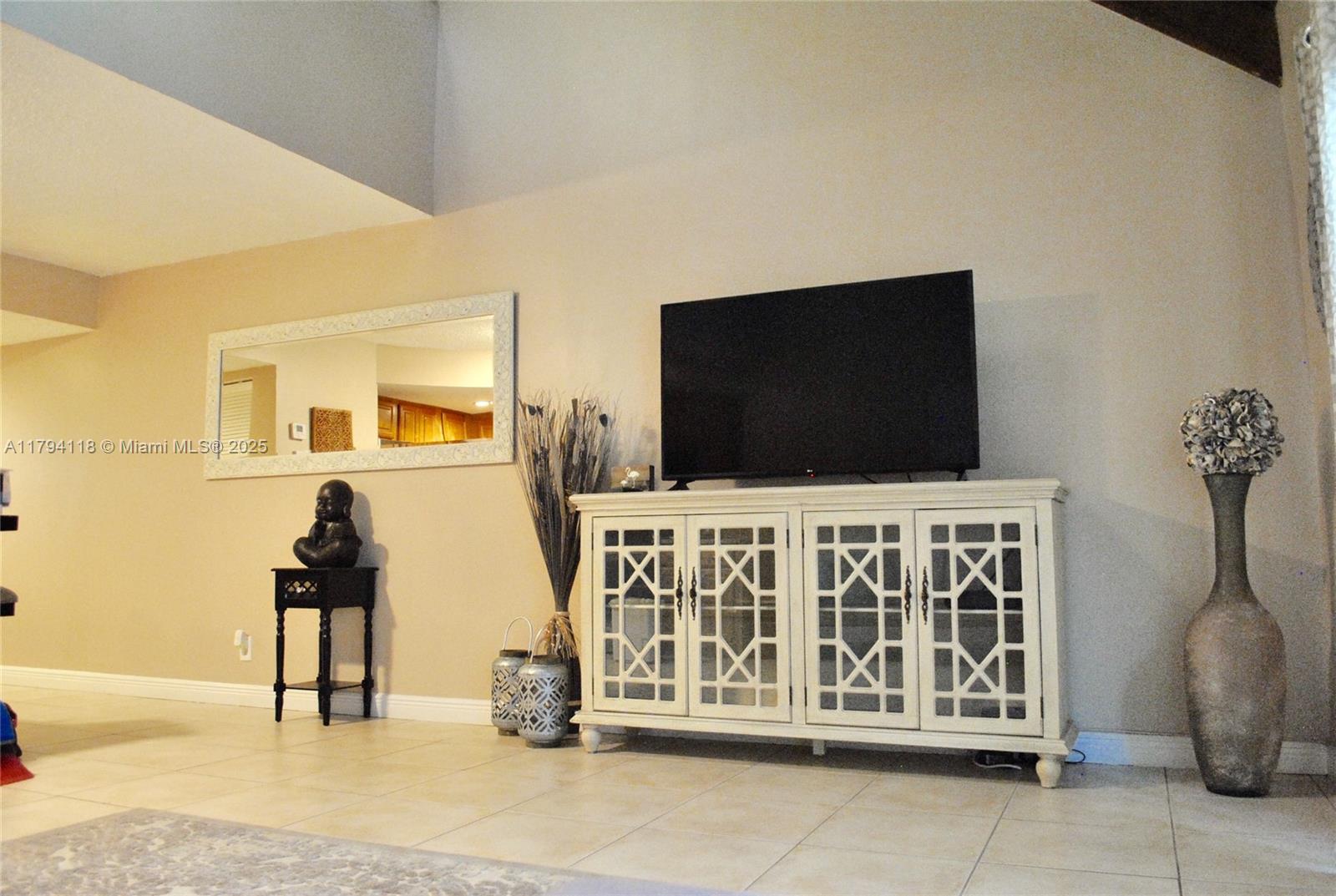 49 Deer Creek Rd E105