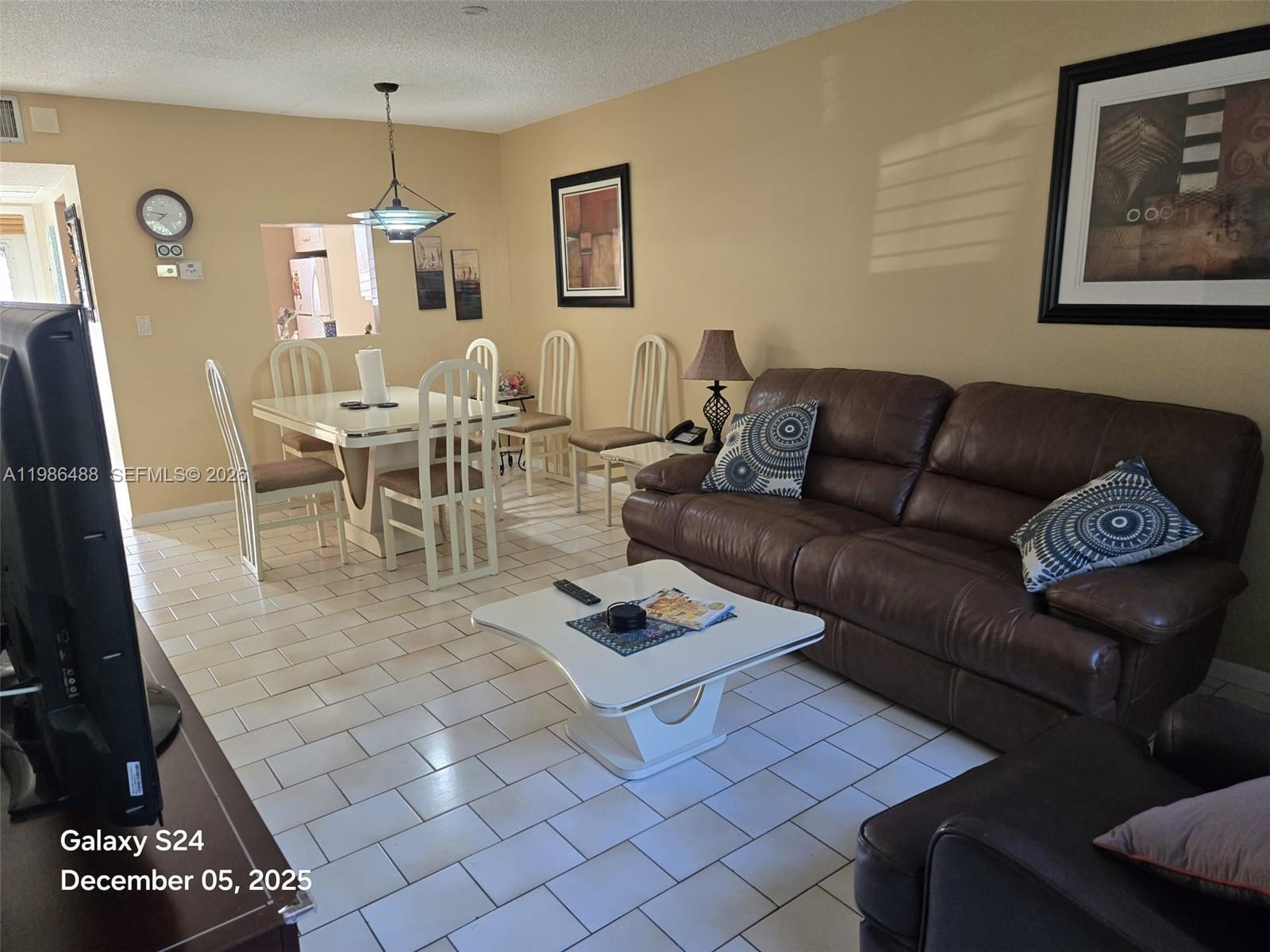 QUINSANA GARDENS CONDO - Residential Lease