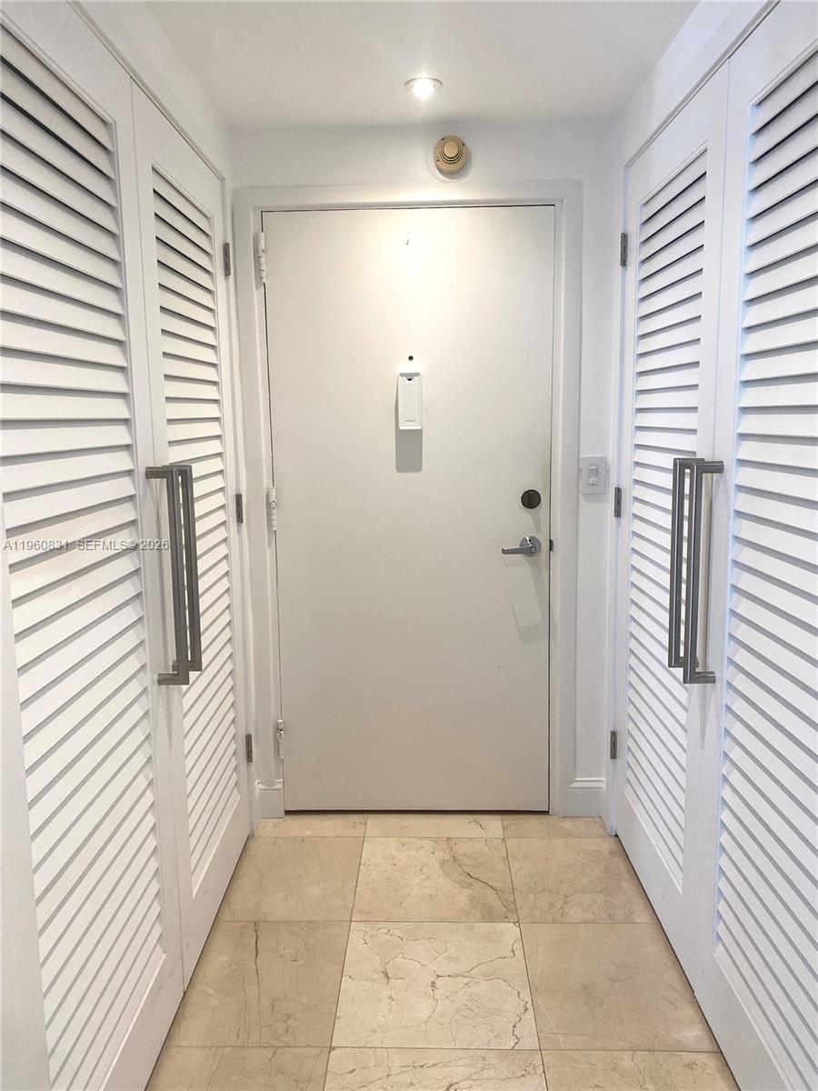 BRICKELL BAY TOWER CONDO - Residential Lease