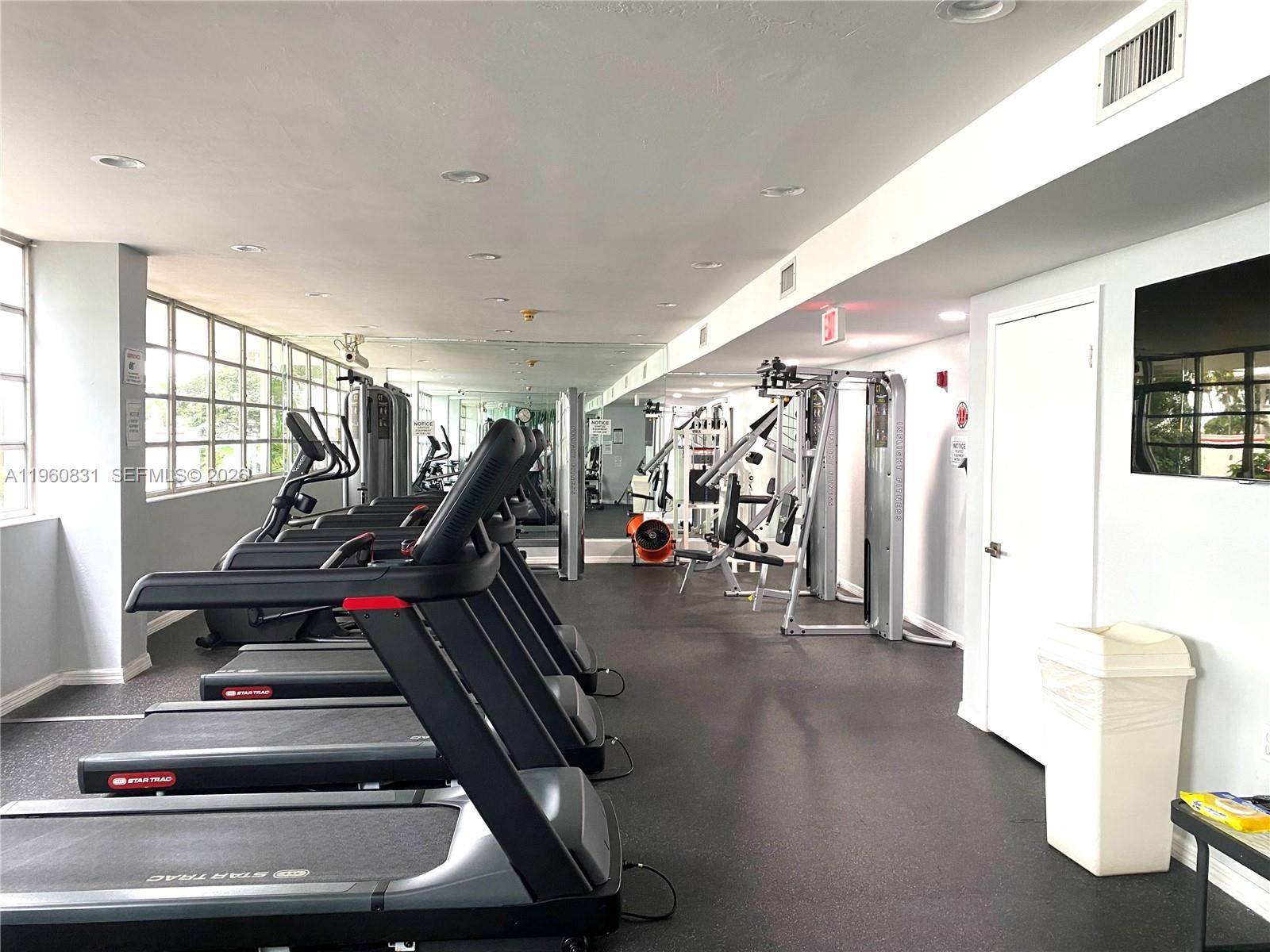 BRICKELL BAY TOWER CONDO - Residential Lease