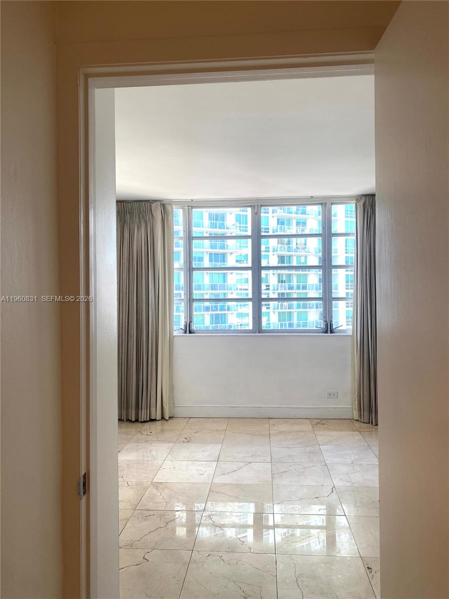 BRICKELL BAY TOWER CONDO - Residential Lease