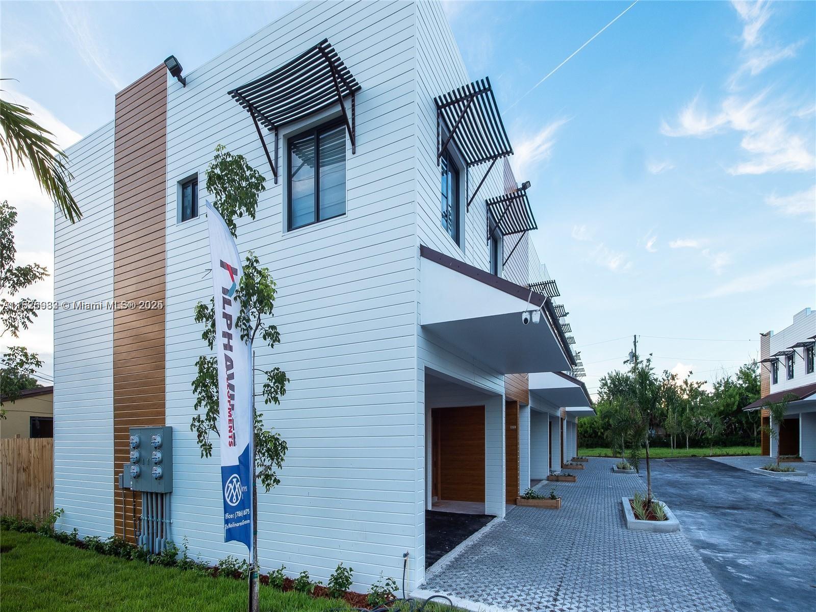 926 NW 10 STREET 2