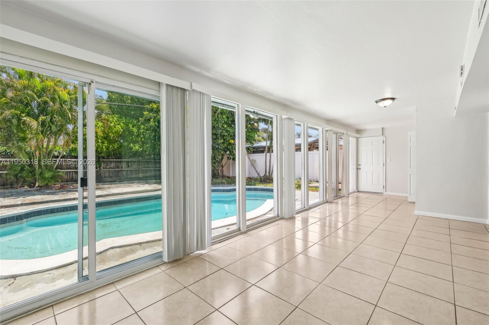 COUNTRY CLUB VILLAGE SEC - Residential