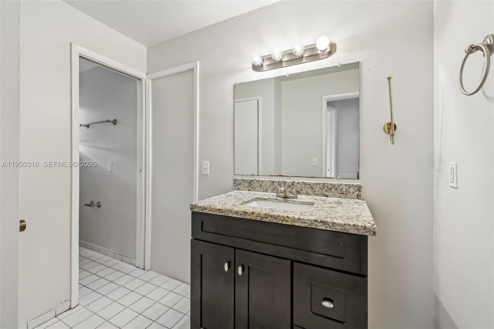 COUNTRY CLUB VILLAGE SEC - Residential