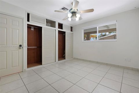 Single Family Residence in Hialeah FL 5590 6th Ave Ave 10.jpg