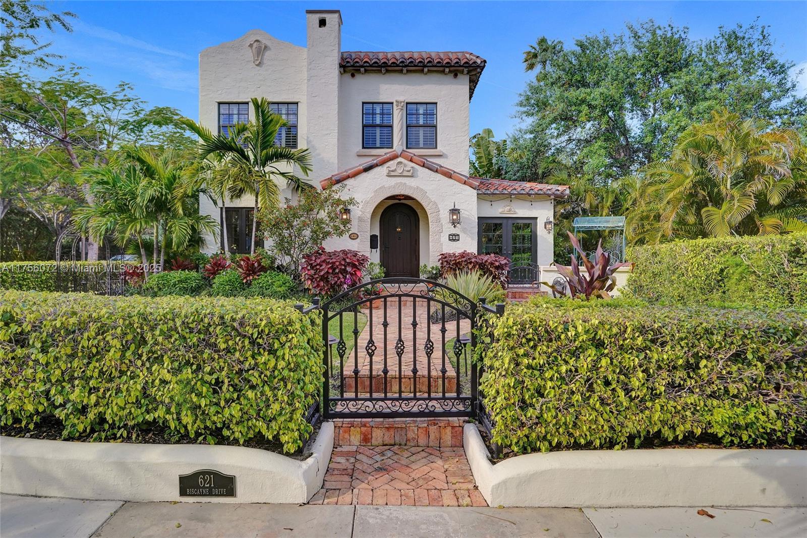 621 Biscayne Dr