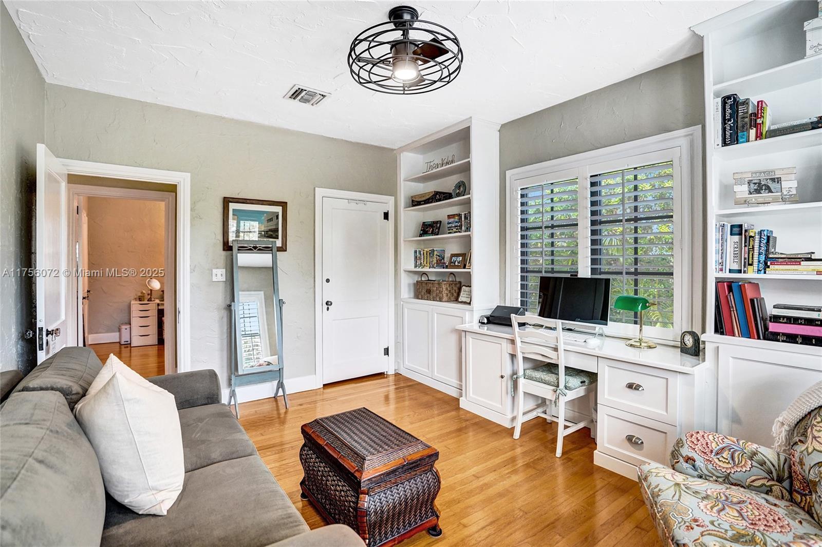 FLAMINGO PARK - Residential