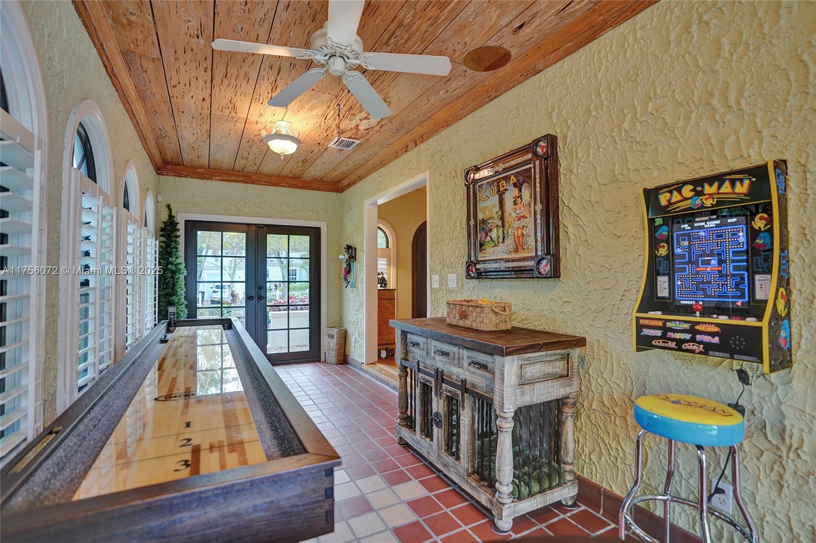 FLAMINGO PARK - Residential