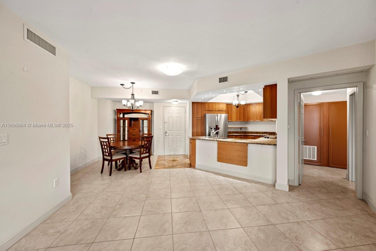 View photos, virtual tours, details... 510 NW 84th Ave 318