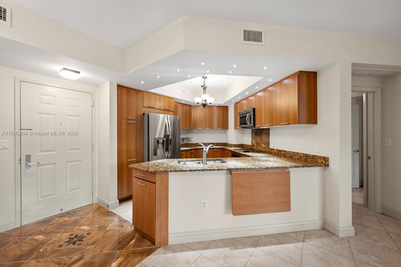 View photos, virtual tours, details... 510 NW 84th Ave 318