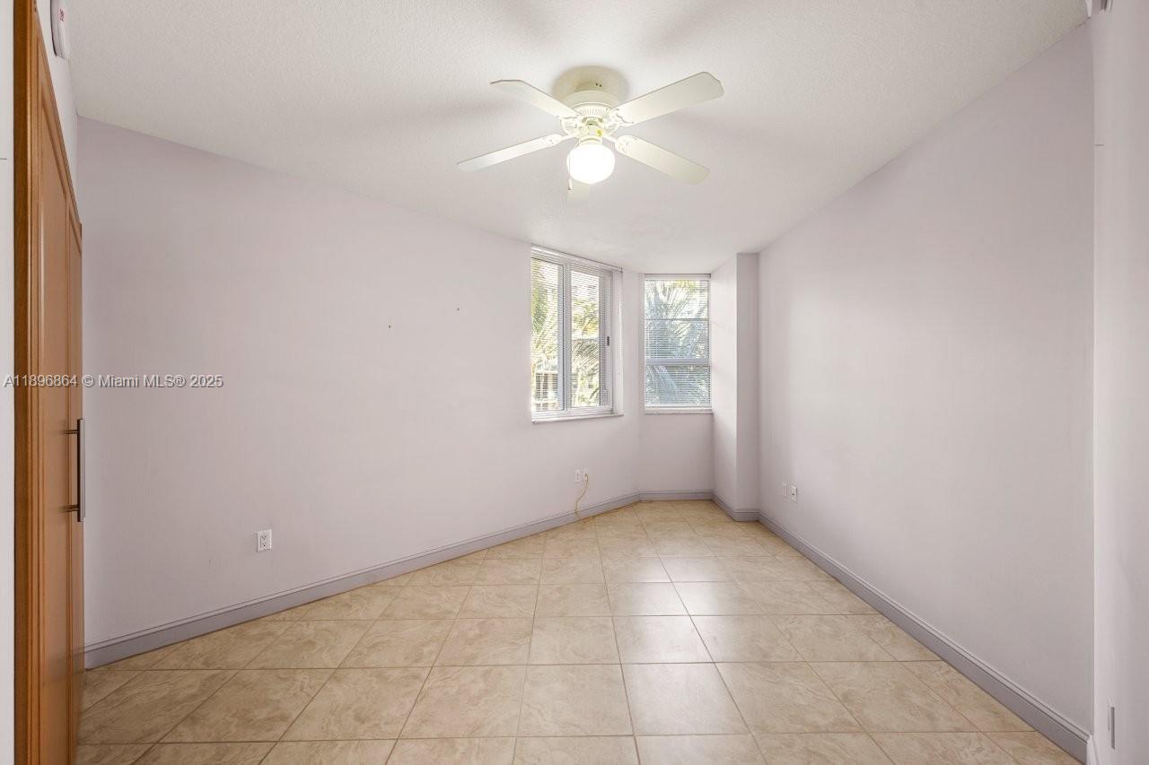 VERANDA CONDO - Residential