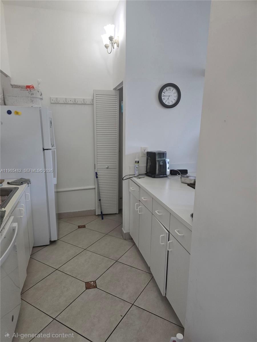 ROYAL PALMS CONDO - Residential