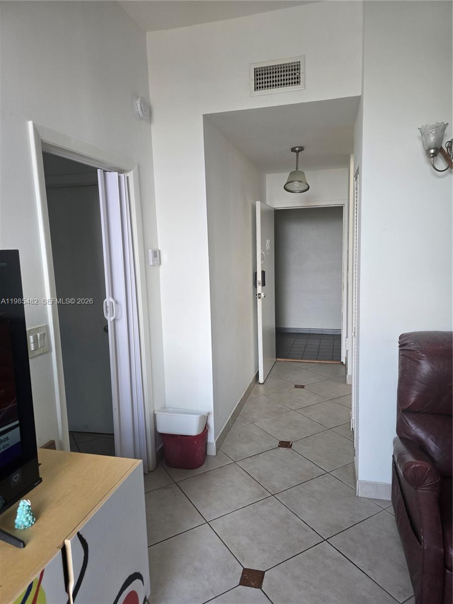 ROYAL PALMS CONDO - Residential