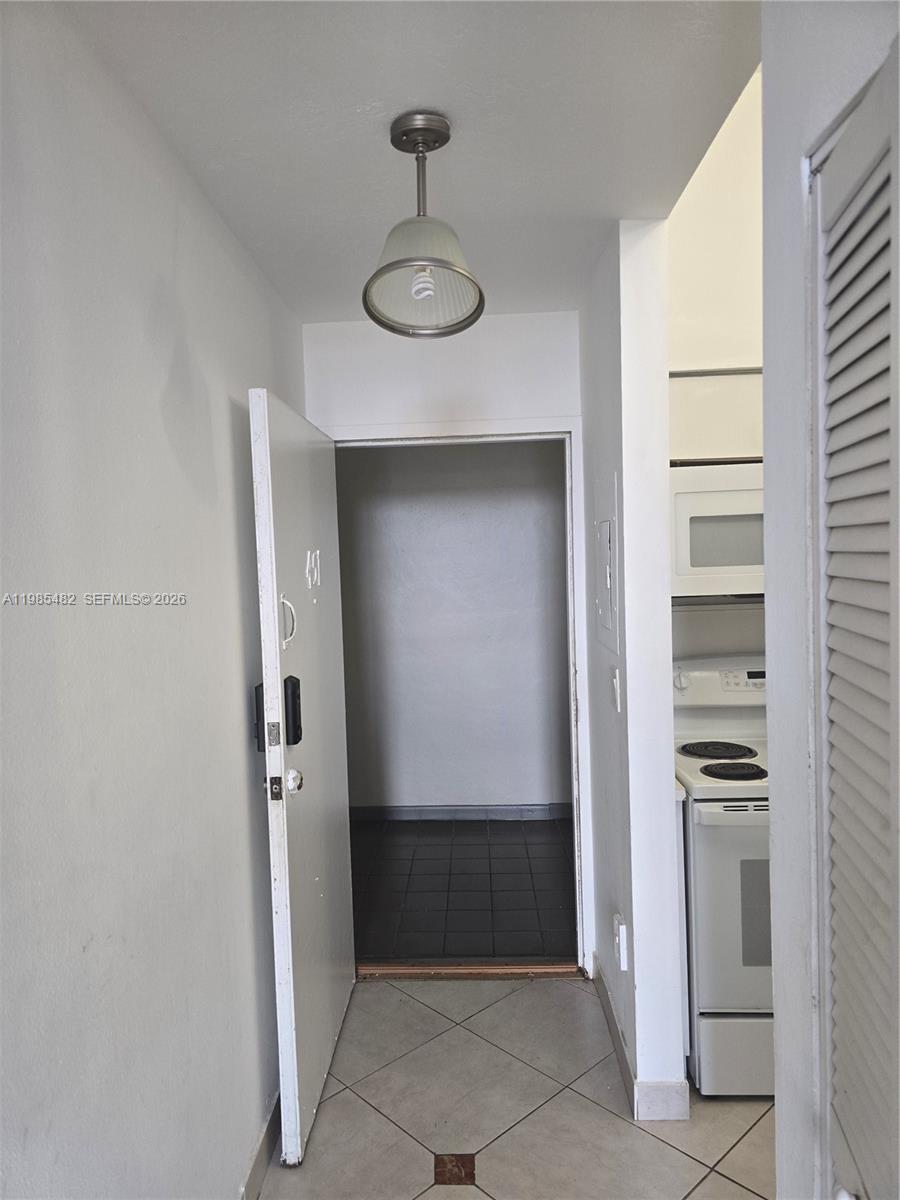 ROYAL PALMS CONDO - Residential