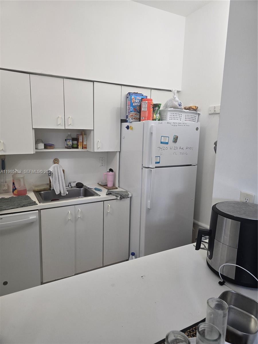 ROYAL PALMS CONDO - Residential