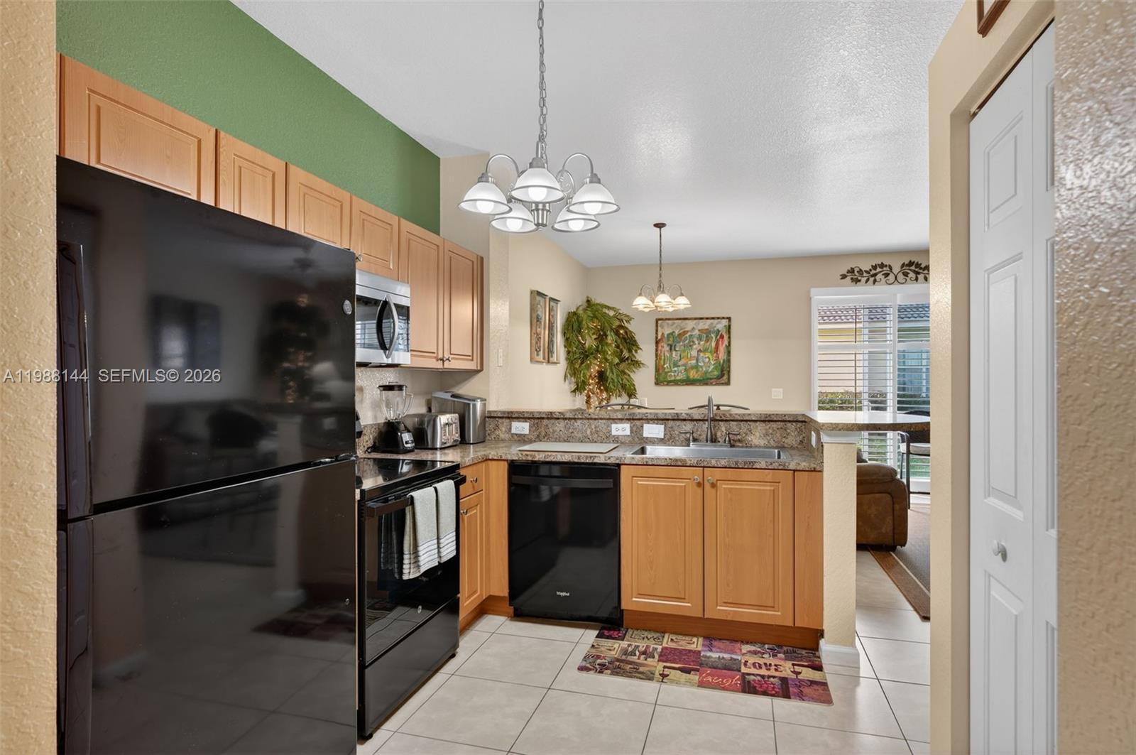 SABAL CHASE - Residential