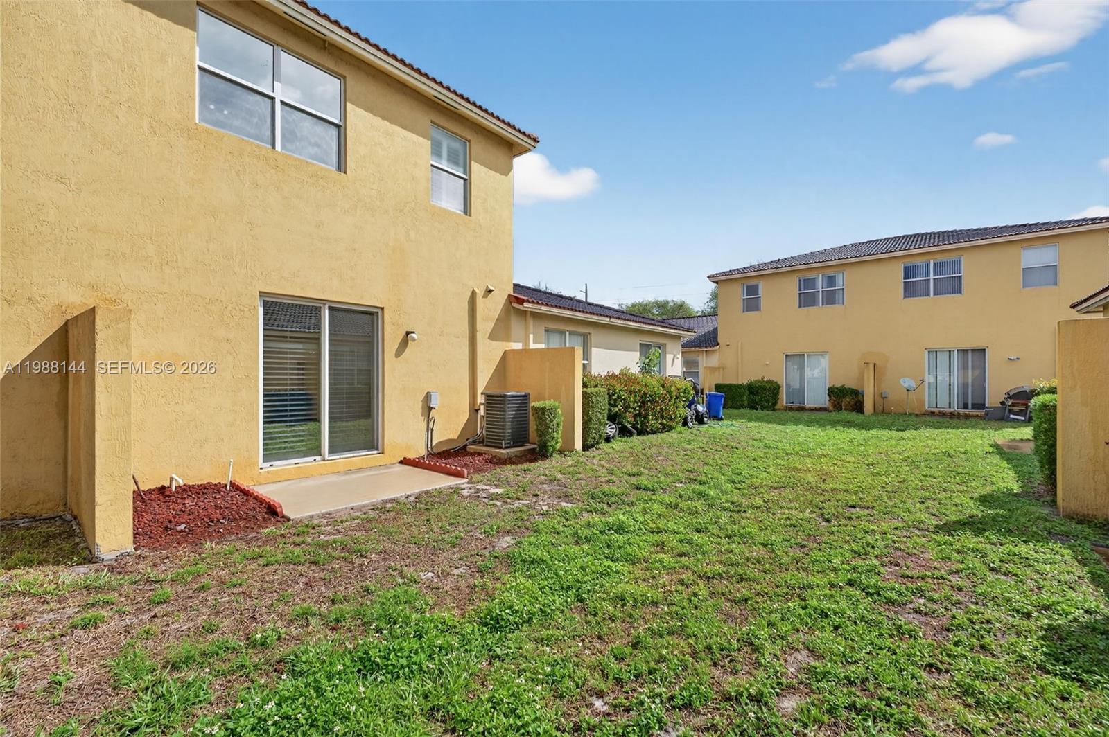 SABAL CHASE - Residential