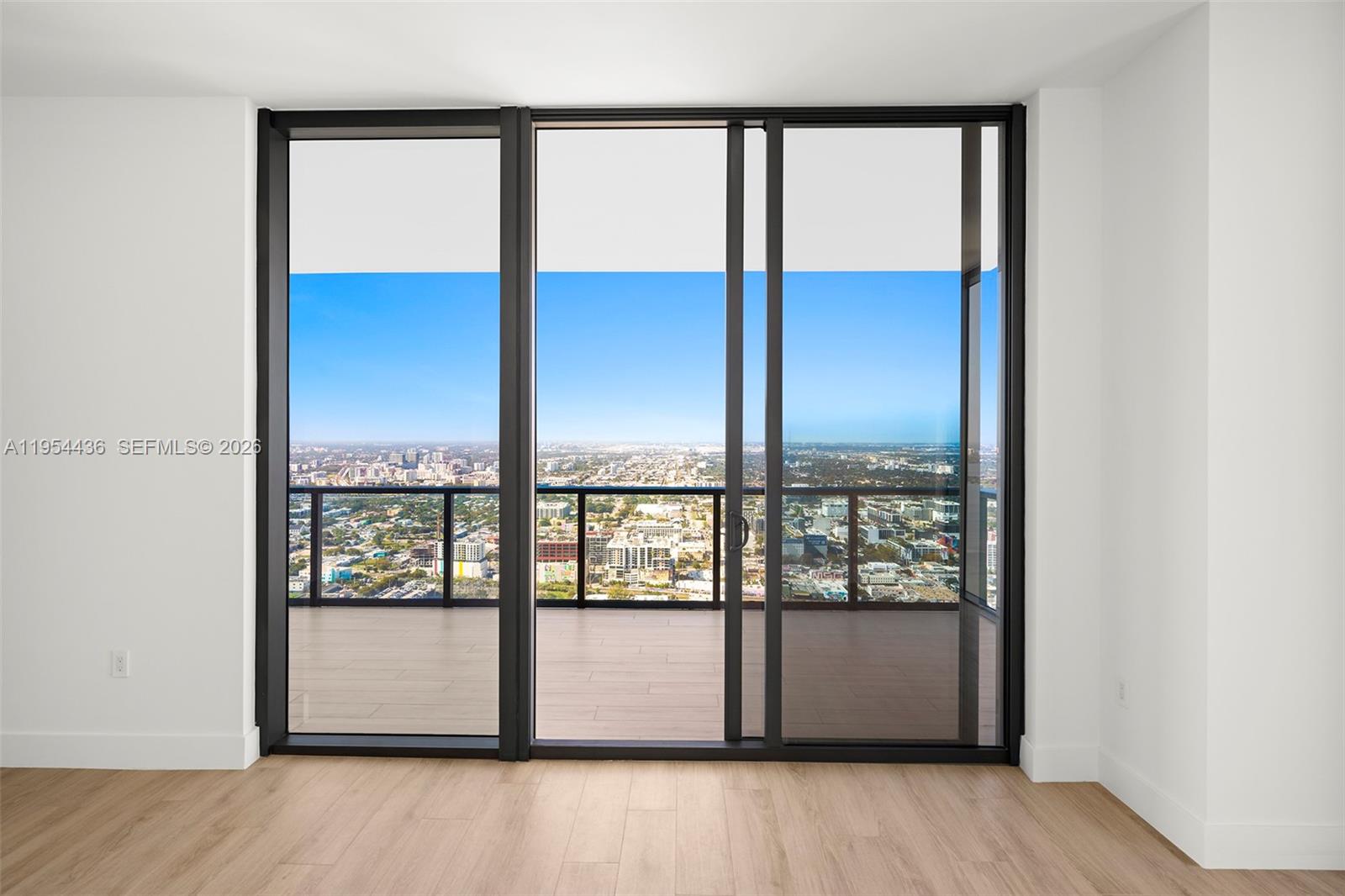 ELYSEE MIAMI - Residential