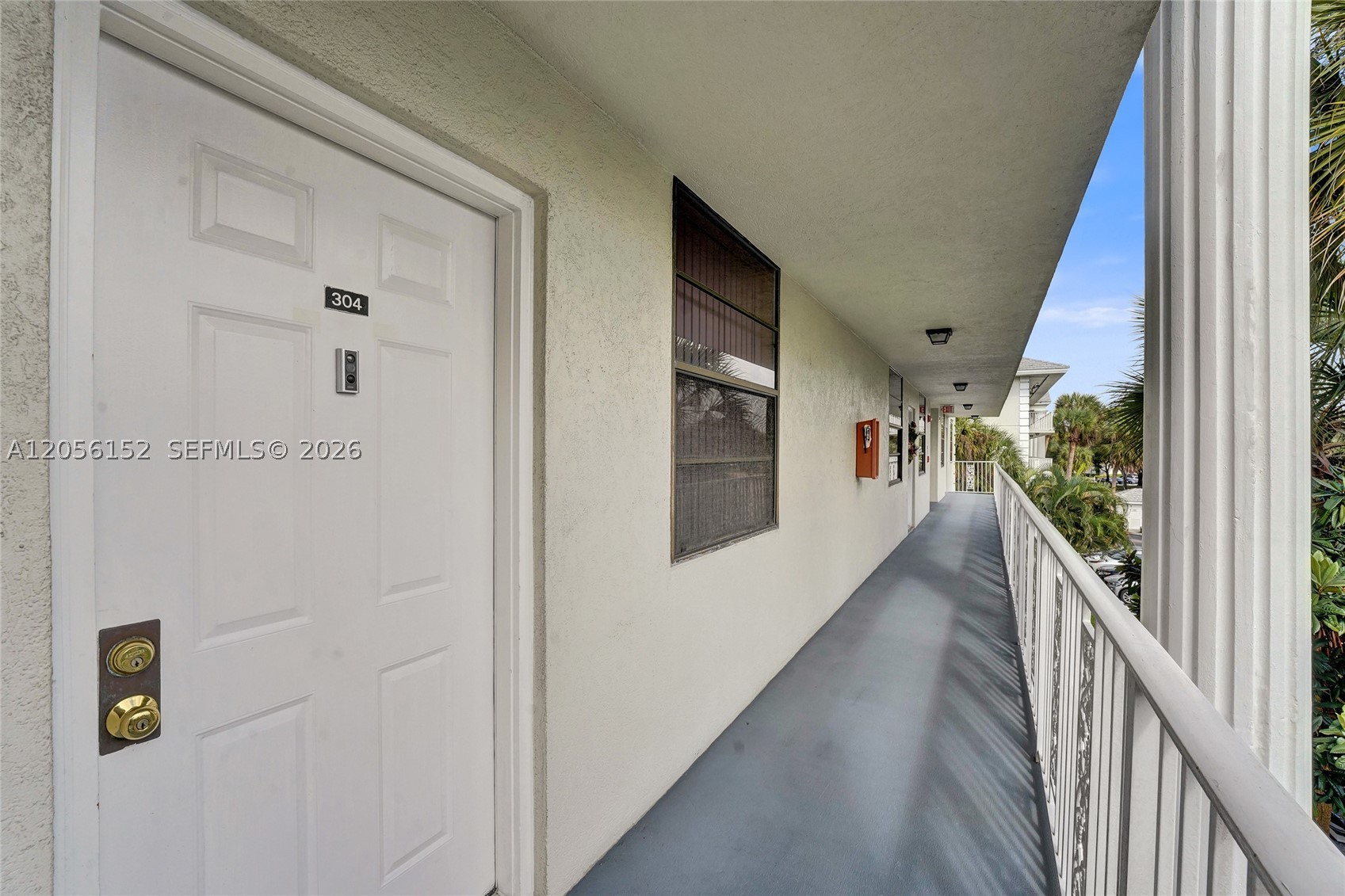 1713 Whitehall Dr 304