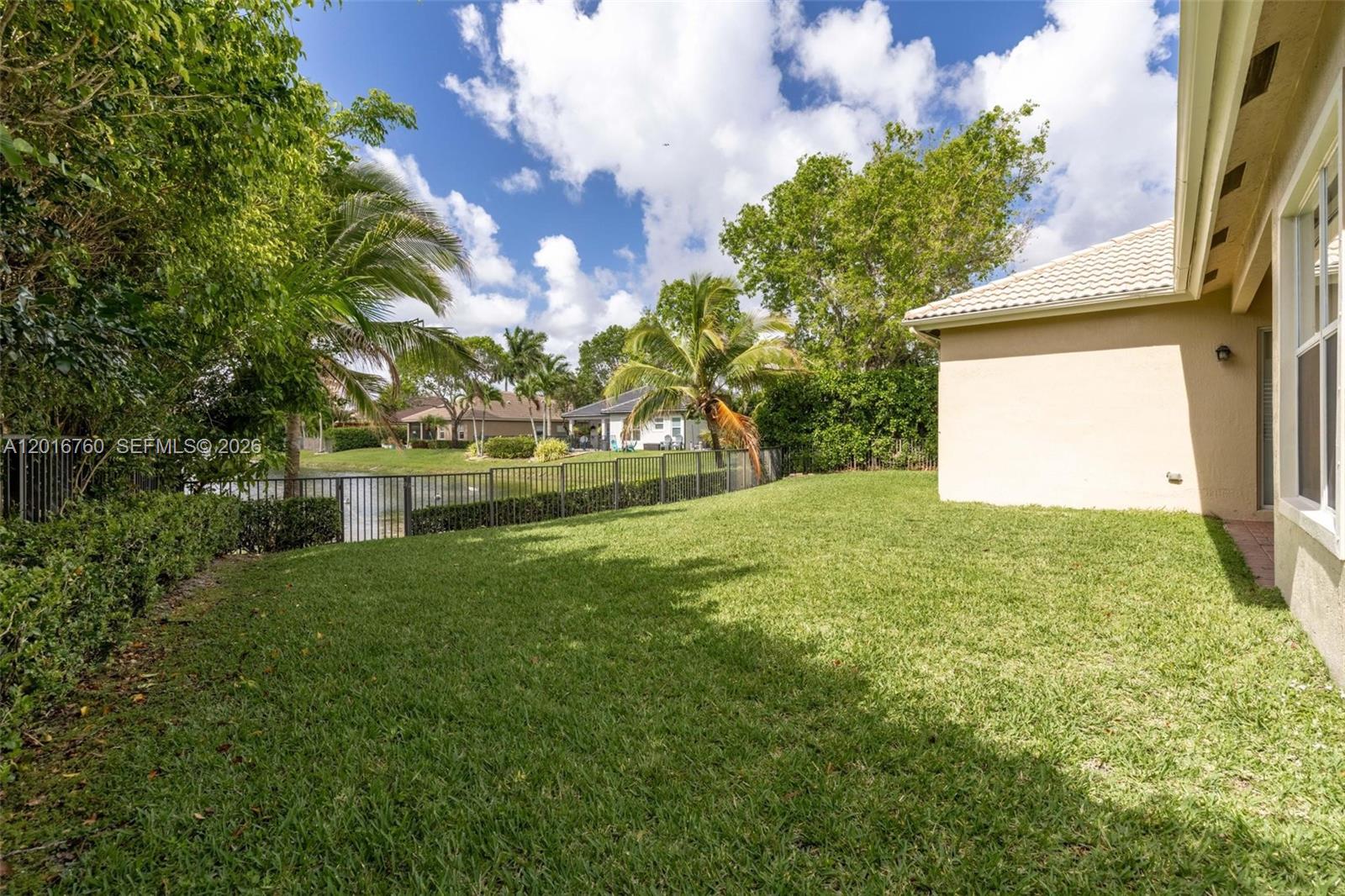 PARKLAND ISLES - Residential
