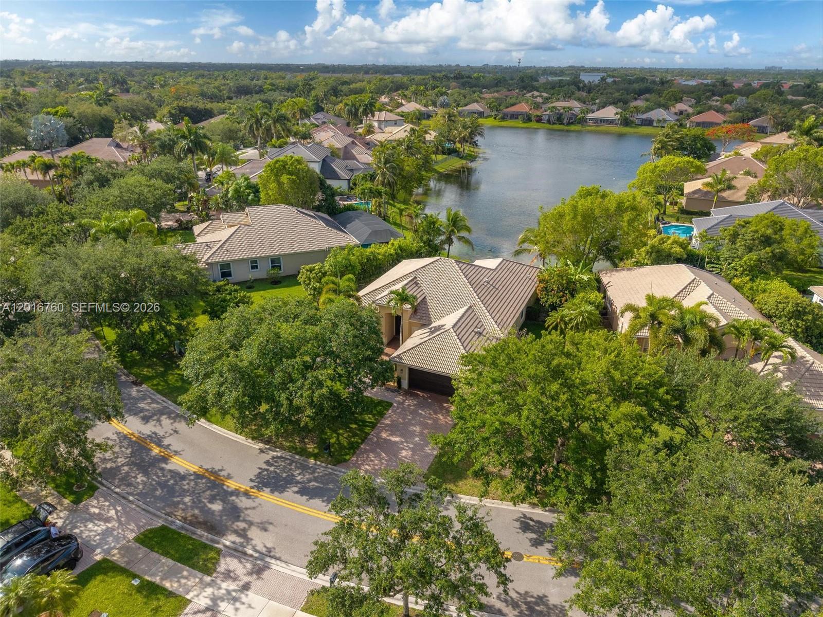PARKLAND ISLES - Residential