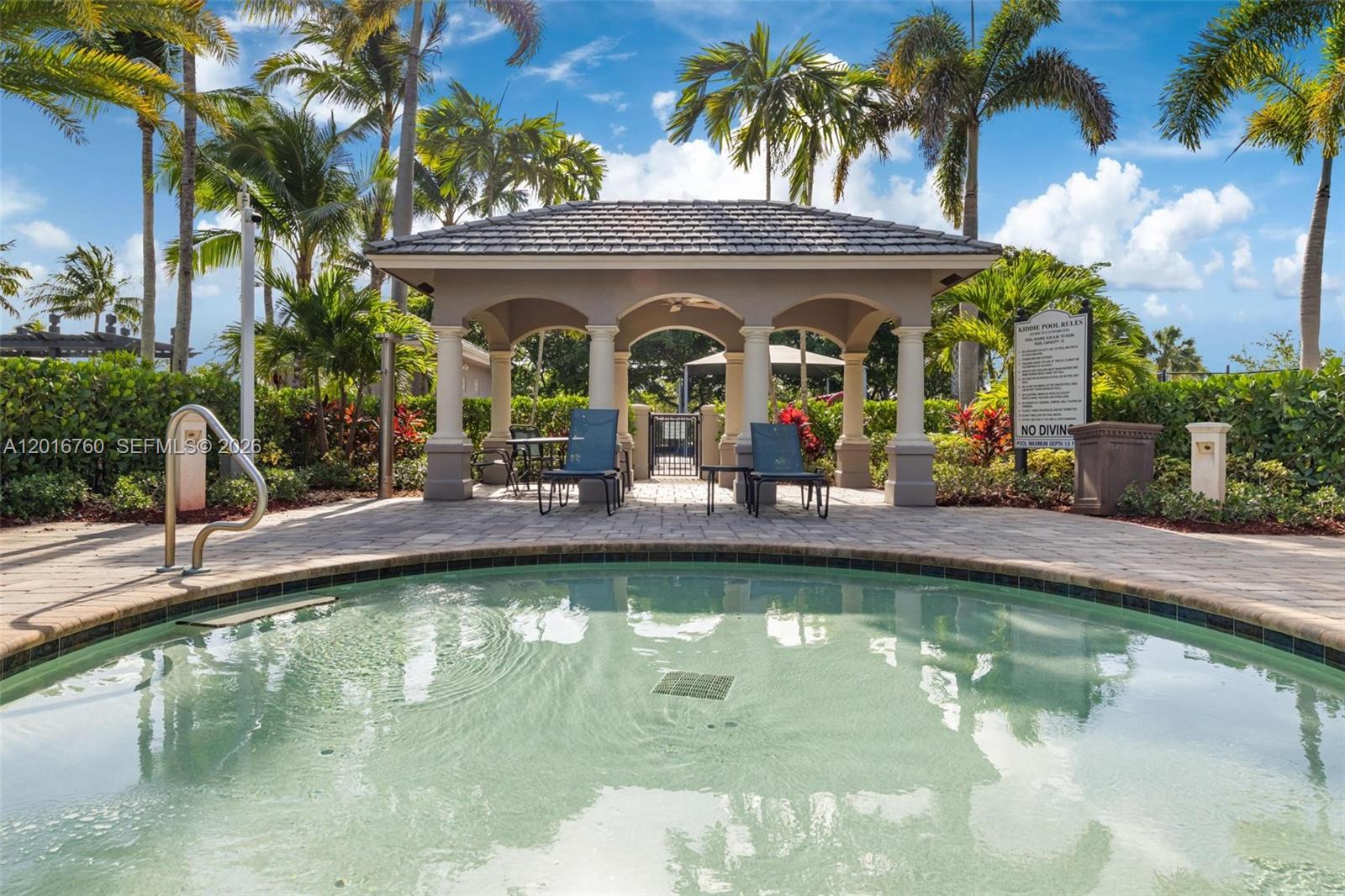 PARKLAND ISLES - Residential