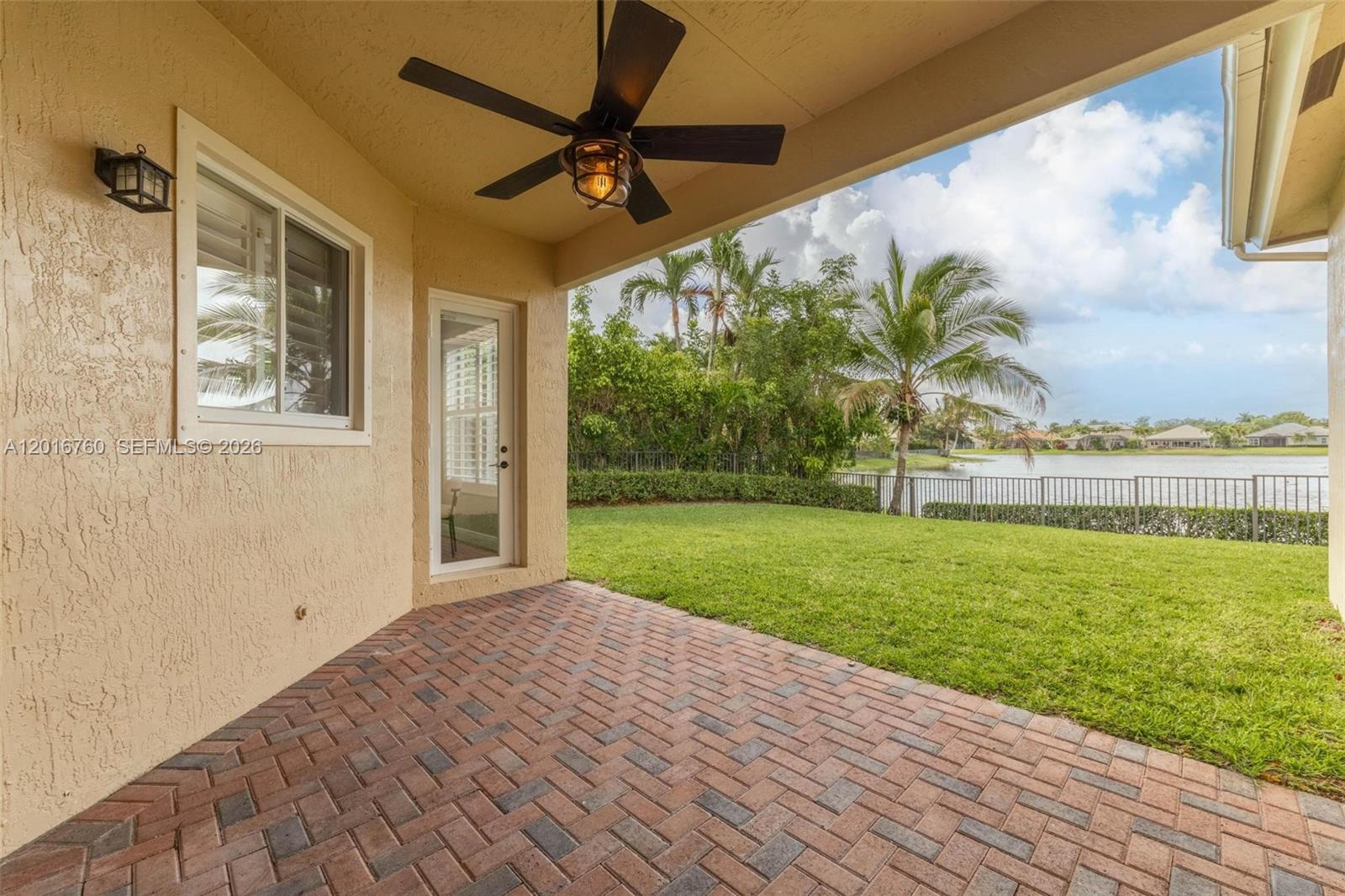 PARKLAND ISLES - Residential