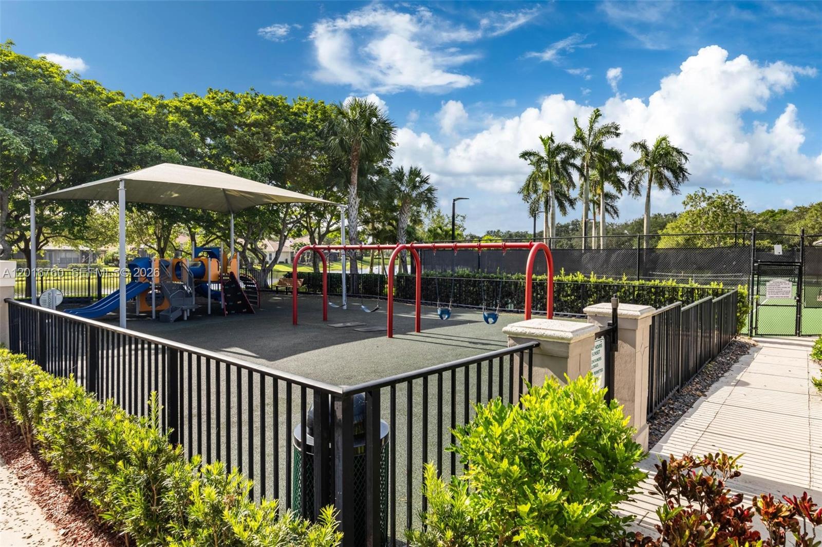 PARKLAND ISLES - Residential