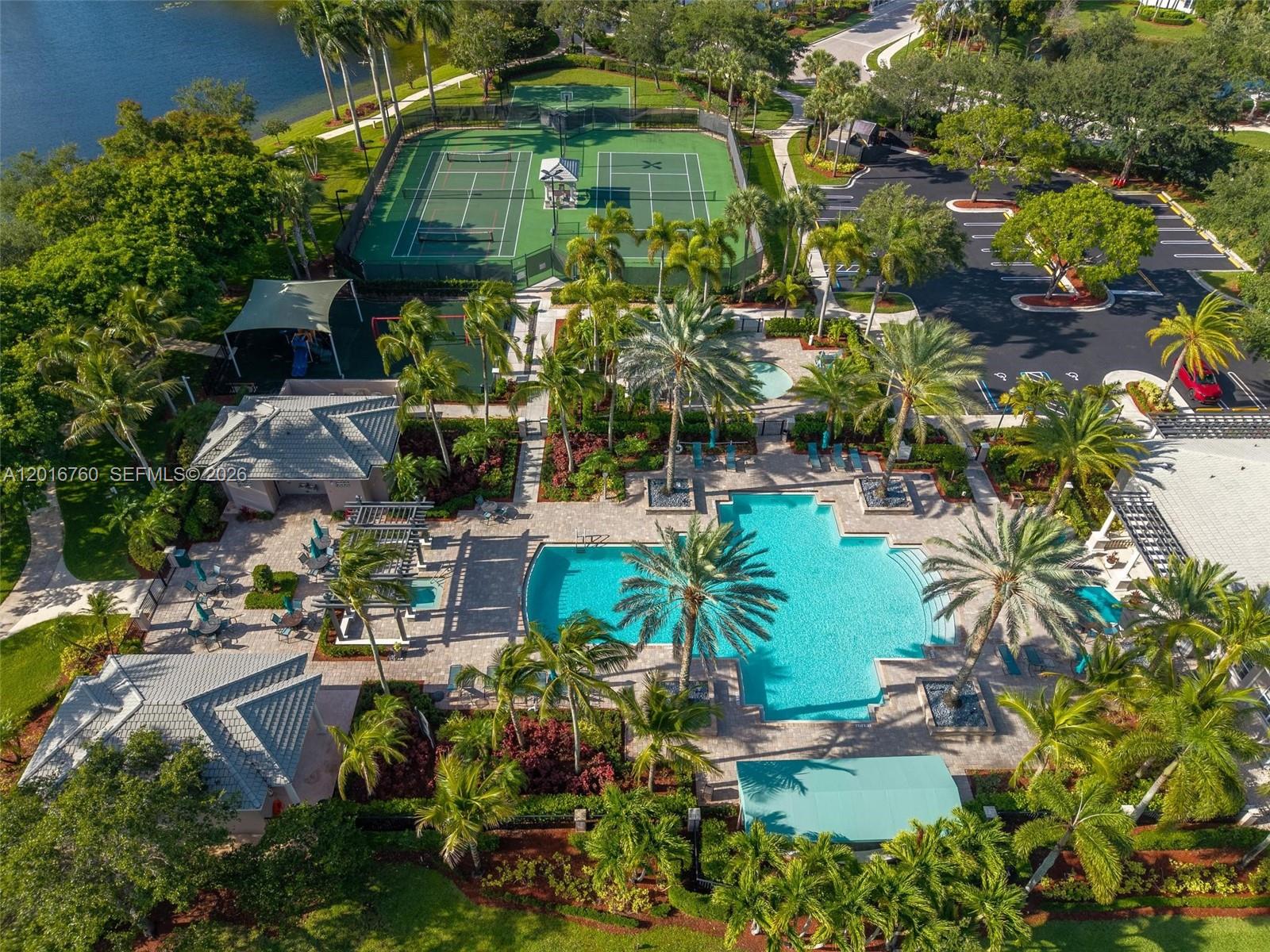 PARKLAND ISLES - Residential